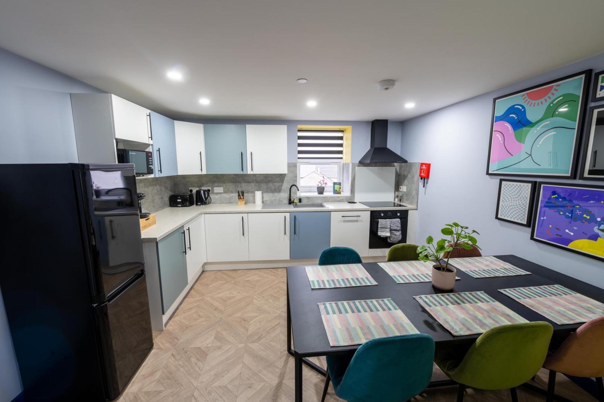 Aaron Wise - 51 Fitzhamon Apartments Кардіфф Екстер'єр фото
