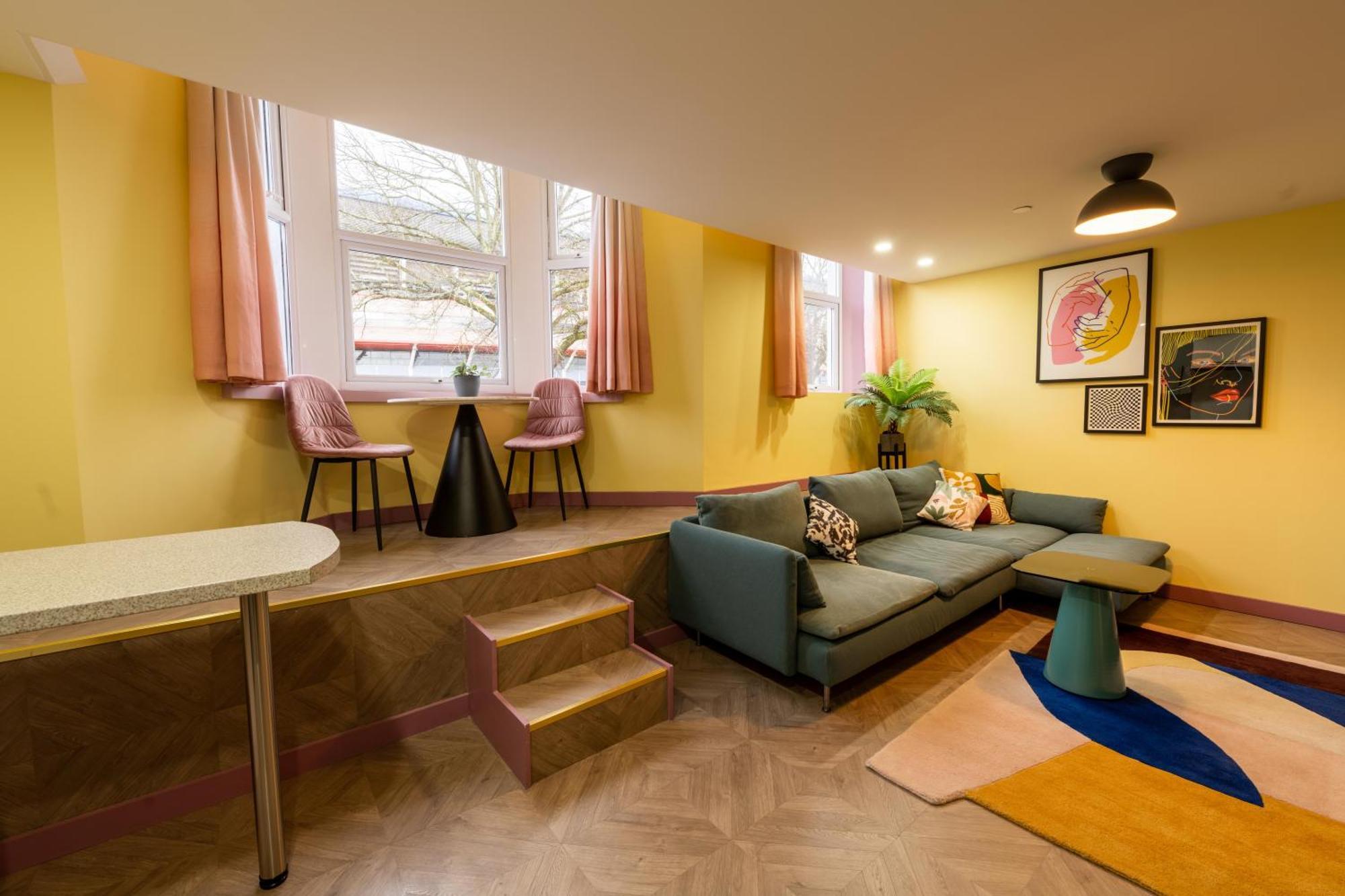 Aaron Wise - 51 Fitzhamon Apartments Кардіфф Екстер'єр фото